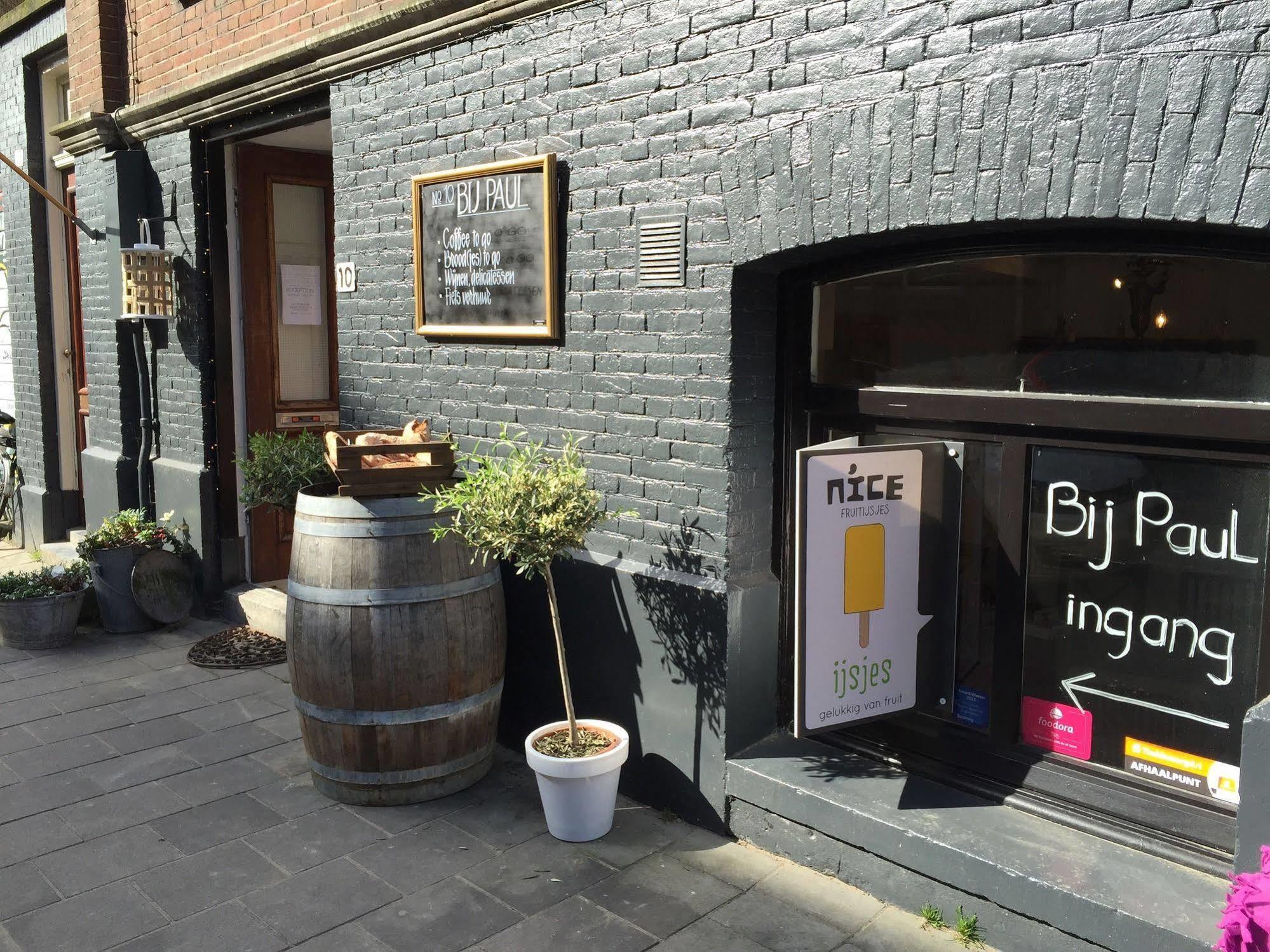 Nine-T-Teen Bed And Boutique Amsterdam Bagian luar foto